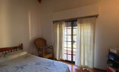 Oportunidad casa de 5 ambientes con cochera