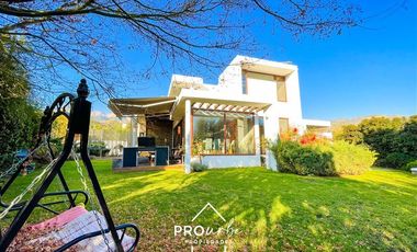 Casa en Venta en Condominio Los Bosques