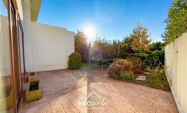 Casa en Venta en Condominio Los Bosques