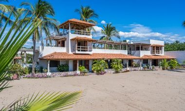 Hacienda de la Costalegre for Sale en La Fortuna, Pérula, Jalisco, Mexico - Casa en venta en Pérula Chamela