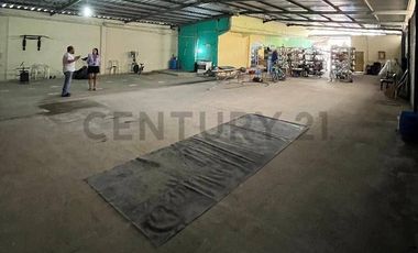 VENTA DE CASA RENTERA CON GALPON DIAGONAL AL HOSPITAL DE JIPIJAPA