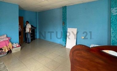 VENTA DE CASA RENTERA CON GALPON DIAGONAL AL HOSPITAL DE JIPIJAPA
