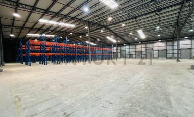 BODEGA EN ALQUILER EN COMPLEJO PRIVADO CON SEGURIDAD ARMADA 24/7 (EliA)