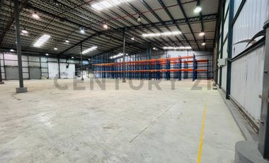 BODEGA EN ALQUILER EN COMPLEJO PRIVADO CON SEGURIDAD ARMADA 24/7 (EliA)