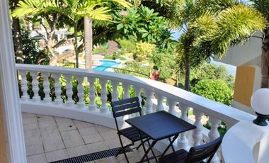 Pool Side Studio, embedded in the finest residential service object