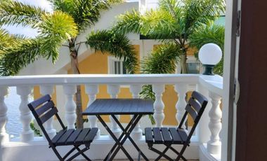 Pool Side Studio, embedded in the finest residential service object