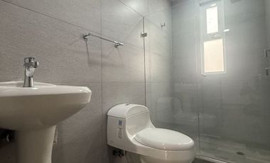 Casas Nuevas en venta en Jorge Jiménez Cantú cerca de la estación Pino Suarez del tren interurbano, pabellón Metepec, plaza las Américas, Galerías