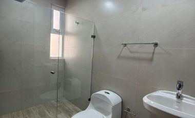 Casas Nuevas en venta en Jorge Jiménez Cantú cerca de la estación Pino Suarez del tren interurbano, pabellón Metepec, plaza las Américas, Galerías