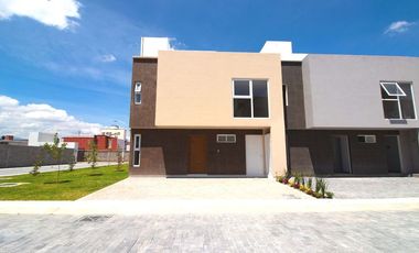 Casas Nuevas en venta en Jorge Jiménez Cantú cerca de la estación Pino Suarez del tren interurbano, pabellón Metepec, plaza las Américas, Galerías
