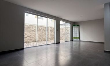 Casas Nuevas en venta en Jorge Jiménez Cantú cerca de la estación Pino Suarez del tren interurbano, pabellón Metepec, plaza las Américas, Galerías