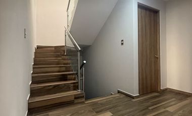 Casas Nuevas en venta en Jorge Jiménez Cantú cerca de la estación Pino Suarez del tren interurbano, pabellón Metepec, plaza las Américas, Galerías