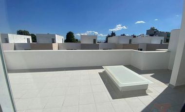 Casas Nuevas en venta en Jorge Jiménez Cantú cerca de la estación Pino Suarez del tren interurbano, pabellón Metepec, plaza las Américas, Galerías