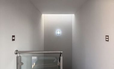 Casas Nuevas en venta en Jorge Jiménez Cantú cerca de la estación Pino Suarez del tren interurbano, pabellón Metepec, plaza las Américas, Galerías