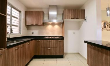 CASA EN VENTA EN MORELIA, PUERTA NOGAL, ZONA CAMPESTRE DEL VERGEL