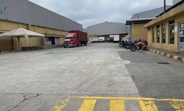 Bodega en alquiler 6000m² con andenes- En complejo -Vía a Daule km 16
