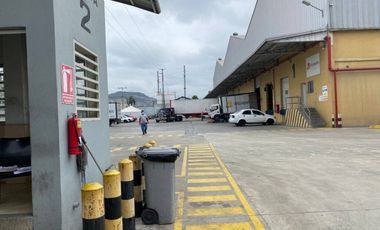 Bodega en alquiler 6000m² con andenes- En complejo -Vía a Daule km 16