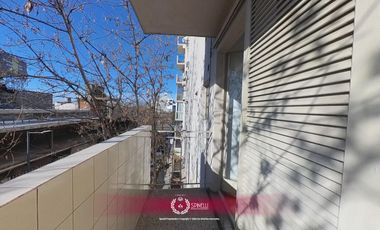 Alquiler departamento 3 ambientes 65M² en Pompeya con balcón al frente muy luminoso