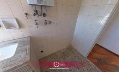 Alquiler departamento 3 ambientes 65M² en Pompeya con balcón al frente muy luminoso