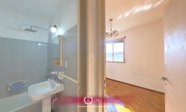 Alquiler departamento 3 ambientes 65M² en Pompeya con balcón al frente muy luminoso