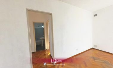 Alquiler departamento 3 ambientes 65M² en Pompeya con balcón al frente muy luminoso
