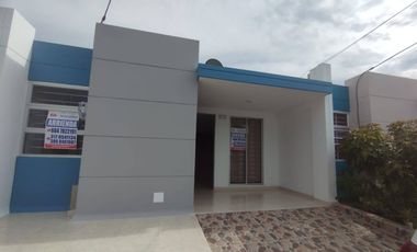 CASA EN ARRIENDO BARRIO SANTA ELENA 6|1570