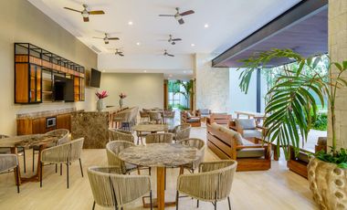 Lote a la venta en Playa del Carmen  con alberca, gym