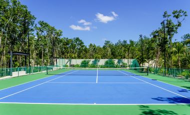 Lote a la venta en Playa del Carmen  con alberca, gym