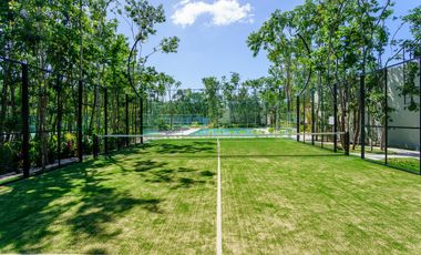 Lote a la venta en Playa del Carmen  con alberca, gym