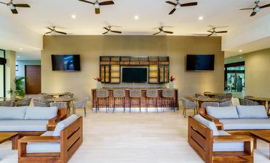 Lote a la venta en Playa del Carmen  con alberca, gym