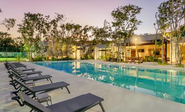 Lote a la venta en Playa del Carmen  con alberca, gym