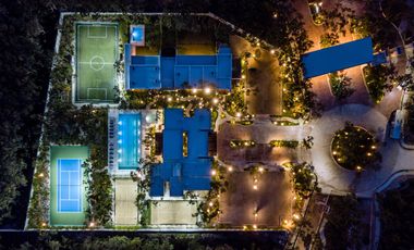 Lote a la venta en Playa del Carmen  con alberca, gym