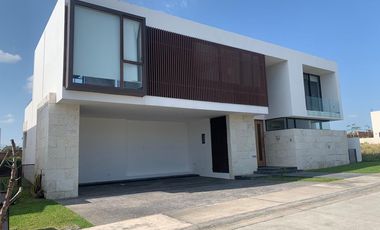 CASA EN RENTA EN MARINA VII DE PUNTA TIBURÓN