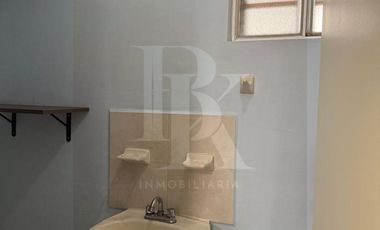 RENTA DE CASA EN TRIANA