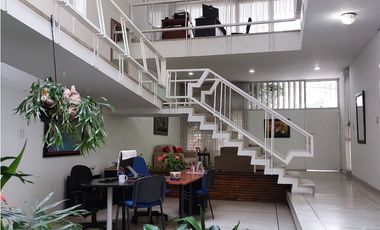 SE ALQUILA CASA CALI NORTE USO MIXTO GRANDE PARA CLINICA