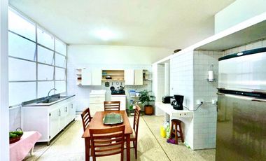 SE ALQUILA CASA CALI NORTE USO MIXTO GRANDE PARA CLINICA