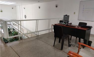 SE ALQUILA CASA CALI NORTE USO MIXTO GRANDE PARA CLINICA