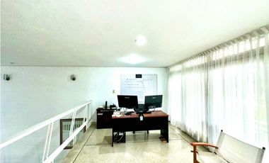SE ALQUILA CASA CALI NORTE USO MIXTO GRANDE PARA CLINICA
