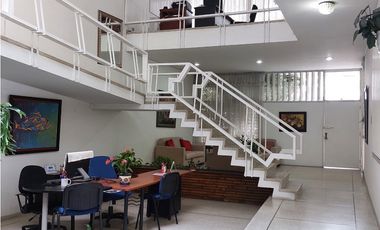SE ALQUILA CASA CALI NORTE USO MIXTO GRANDE PARA CLINICA