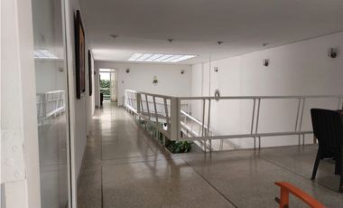 SE ALQUILA CASA CALI NORTE USO MIXTO GRANDE PARA CLINICA