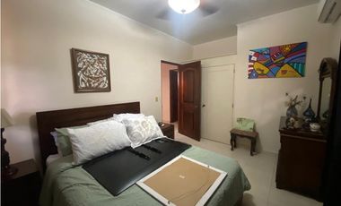 HOWARD / 1305 M2 / 4 HABITACION + SERVICIO / TERRAZA / BOHIO / JARDIN