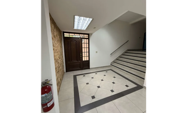 EL CARMEN / OFICINA / 795M / DOS NIVLES / DIVISIONES