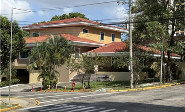 EL CARMEN / OFICINA / 795M / DOS NIVLES / DIVISIONES