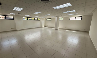 EL CARMEN / OFICINA / 795M / DOS NIVLES / DIVISIONES