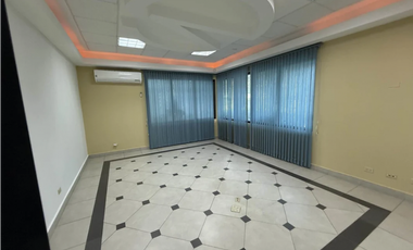 EL CARMEN / OFICINA / 795M / DOS NIVLES / DIVISIONES