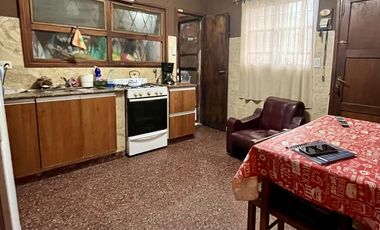Venta de Casa 4 ambientes con garage en Barrio El Progreso