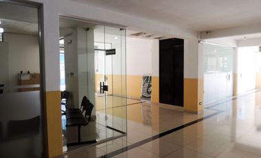 Venta Local oficinas y galpón Pilar Centro