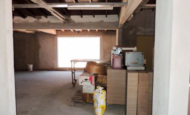 Venta Local oficinas y galpón Pilar Centro