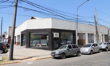 Venta Local oficinas y galpón Pilar Centro