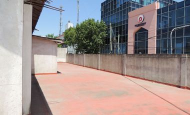 Venta Local oficinas y galpón Pilar Centro