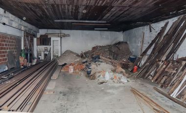 Venta Local oficinas y galpón Pilar Centro